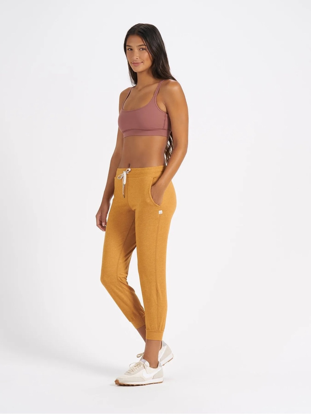 Vuori Performance Jogger - Picture 3 of 11